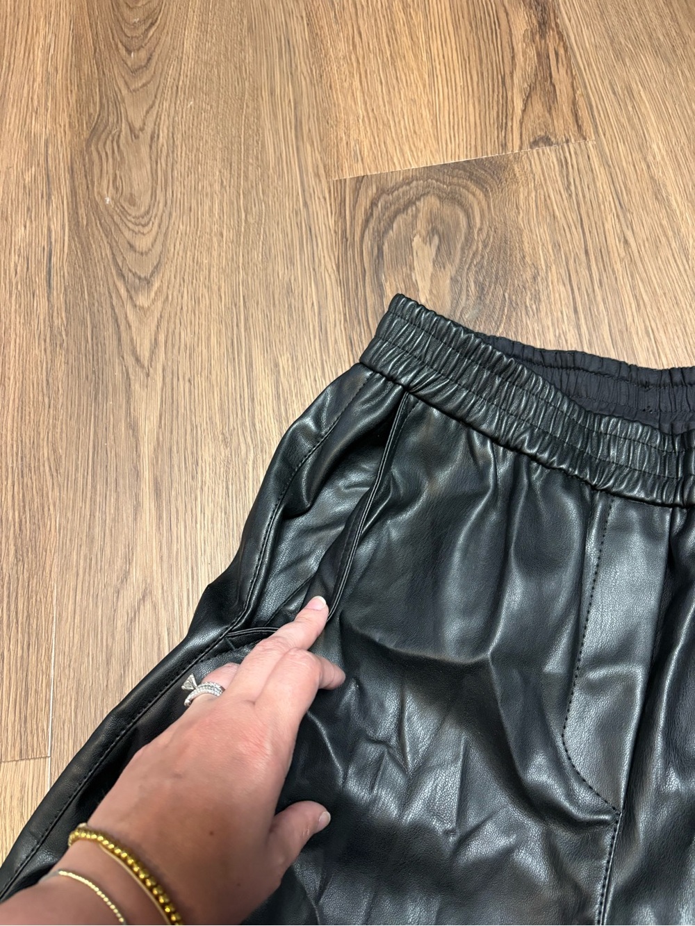 NWT Beatrice .b Faux Leather Black Long Shorts - Picture 5 of 10